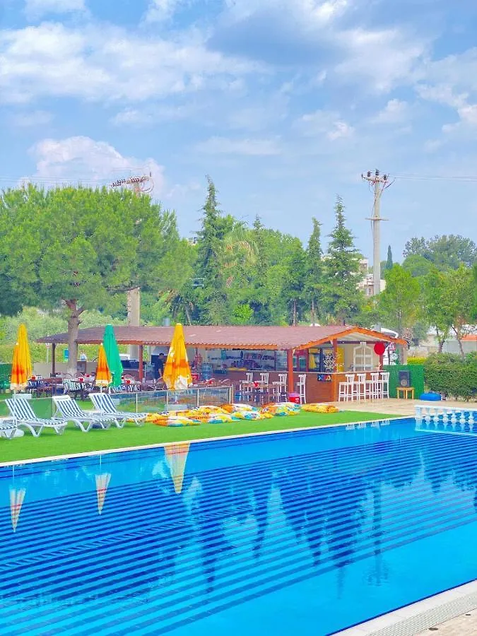 كوشاداسيه Palm Club Apart Otel